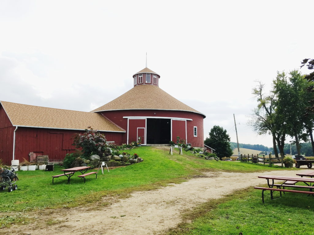 schusters farm round barn